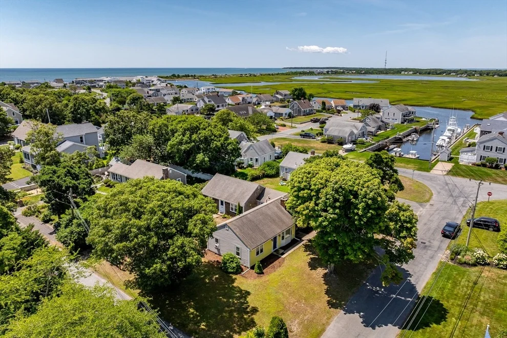 Unit for sale at 11 Gateway St, Yarmouth, MA 02664