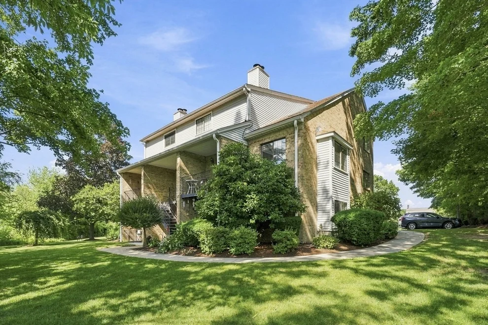 Unit for sale at 194 Washington St, Canton, MA 02021