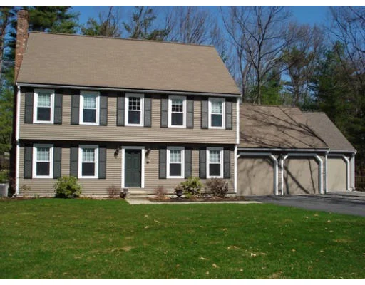 Unit for sale at 30 Tanagers Landing, Leominster, MA 01453