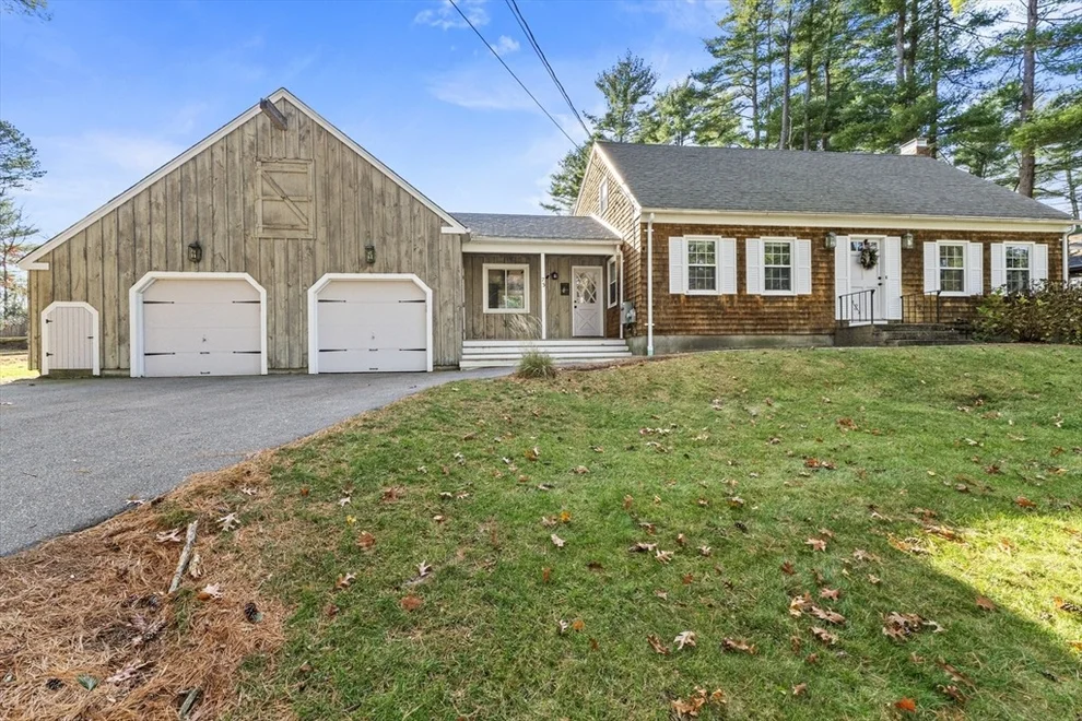 Unit for sale at 73 Butterworth Dr, Attleboro, MA 02703