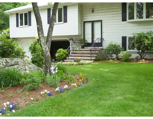 Unit for sale at 6 Hickory Way, Sharon, MA 02067