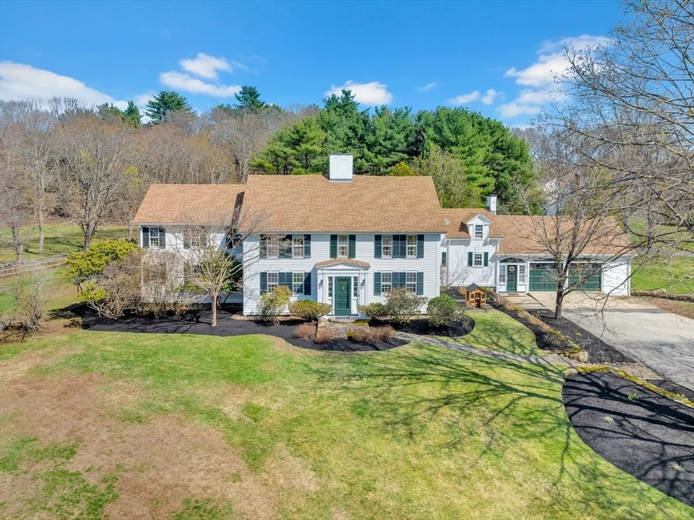 Unit for sale at 505 Essex St, Hamilton, MA 01982