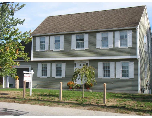 Unit for sale at 1571 Varnum Ave, Lowell, MA 01854