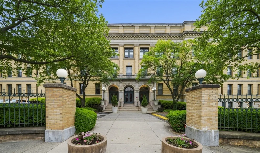 Unit for sale at 235 State St, Springfield, MA 01103