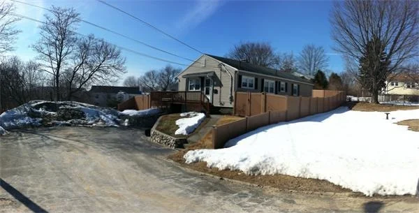 Unit for sale at 3 Maria Ct, Woburn, MA 01801