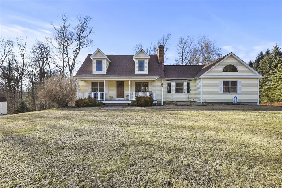 Unit for sale at 4 Bradish Farm Road, Upton, MA 01568