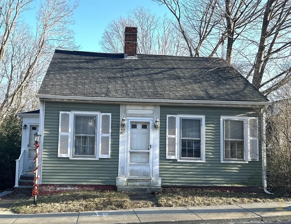 Unit for sale at 132 Summer St, Plymouth, MA 02360
