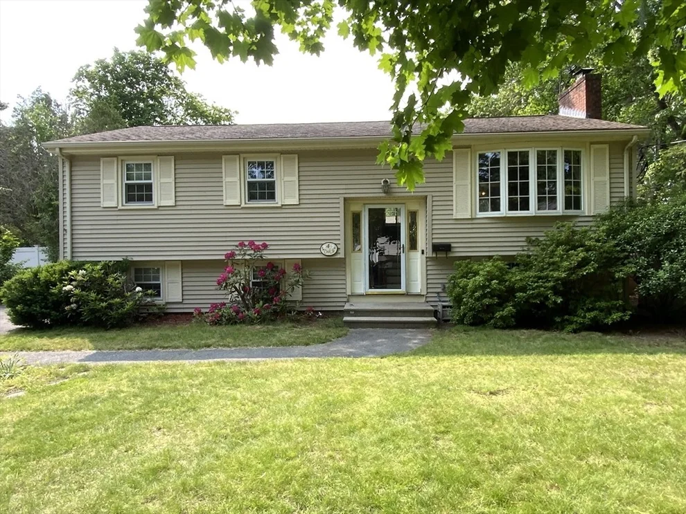 Unit for sale at 4 Cook St, Shrewsbury, MA 01545