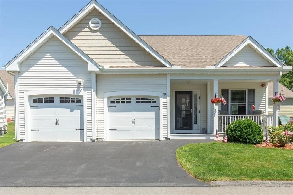Unit for sale at 31 Sagewood Dr, Pelham, NH 03076