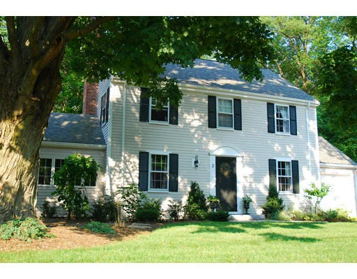 Unit for sale at 3 Colby Road, Wellesley, MA 02482