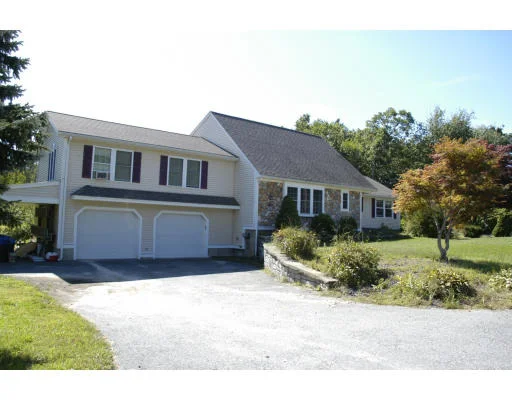 Unit for sale at 35 Clinton Ave, Chelmsford, MA 01824
