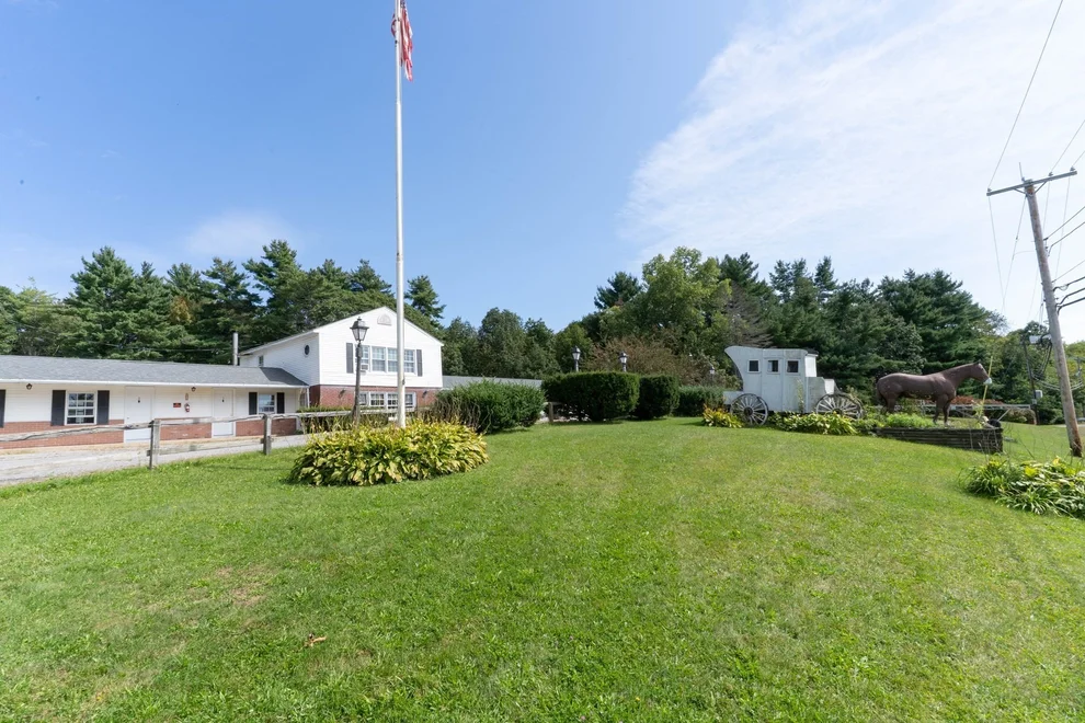 Unit for sale at 309 Sturbridge Rd, Brimfield, MA 01010