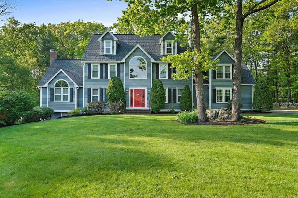 Unit for sale at 100 York Brook Rd, Canton, MA 02021