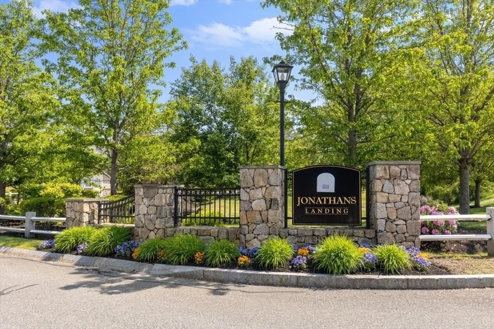 Unit for sale at 414 John Mahar Hwy, Braintree, MA 02184