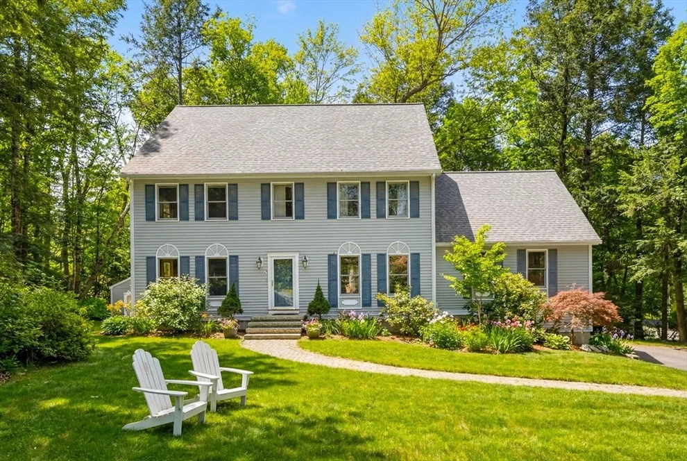 Unit for sale at 18 Ravens Bluff, Andover, MA 01810