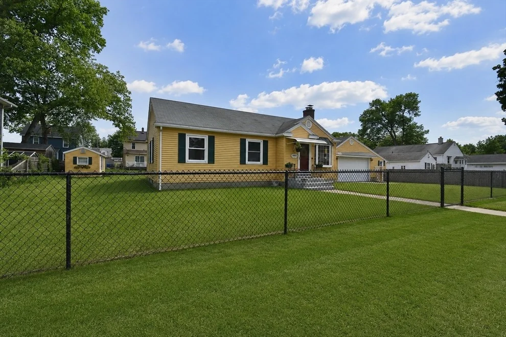 Unit for sale at 181 Merrimac Ave, Springfield, MA 01104