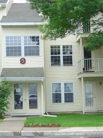 Unit for sale at 5 Thoreau Court, Natick, MA 01760
