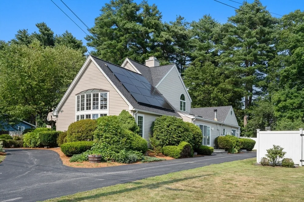 Unit for sale at 17 Clara Rd, Framingham, MA 01701