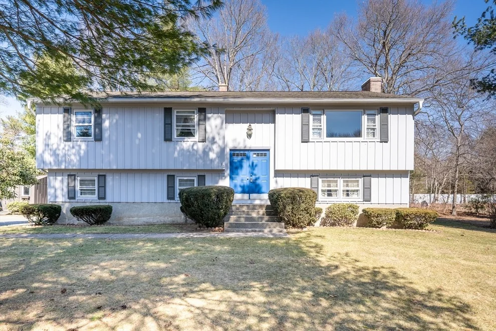 Unit for sale at 63 Chestnut St, East Longmeadow, MA 01028