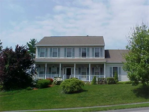 Unit for sale at 27 Hawthorne Road, Shrewsbury, MA 01545
