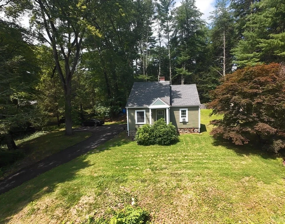 Unit for sale at 84 Southbridge Rd, Charlton, MA 01507