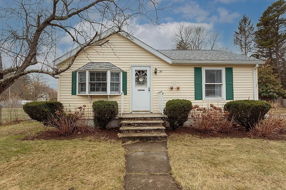 Unit for sale at 24 Laurel Ave, Wilmington, MA 01887