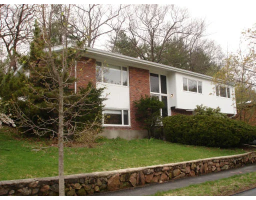 Unit for sale at 79 Woodcliff Rd, Brookline, MA 02467