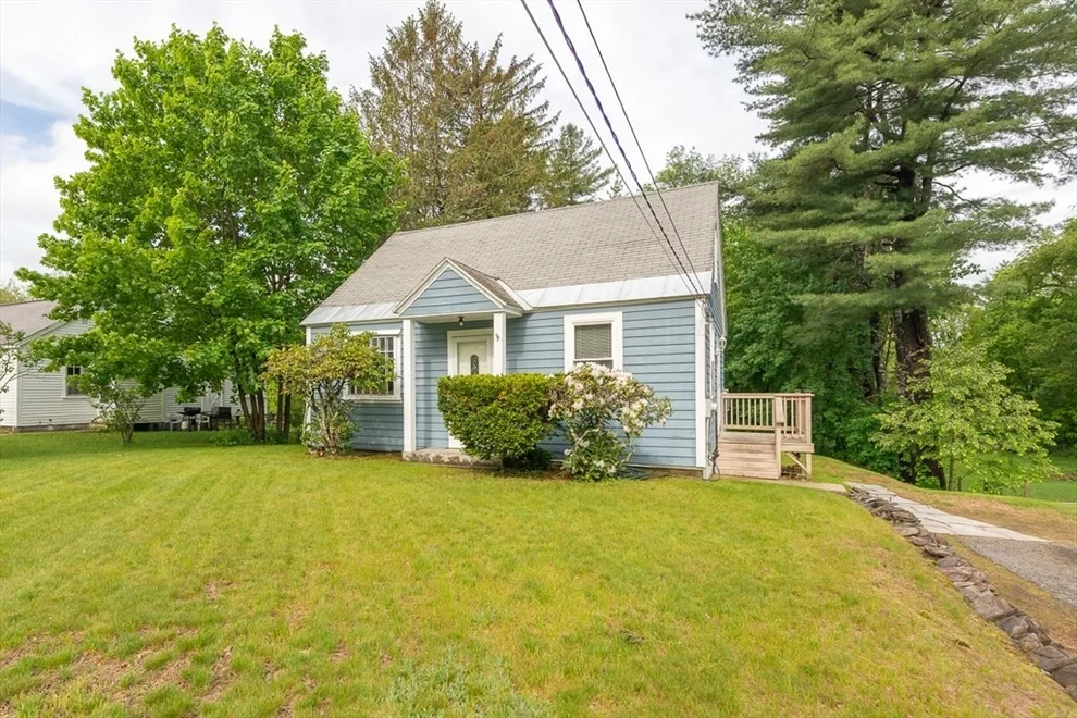 Unit for sale at 41 W Elm St, Townsend, MA 01474