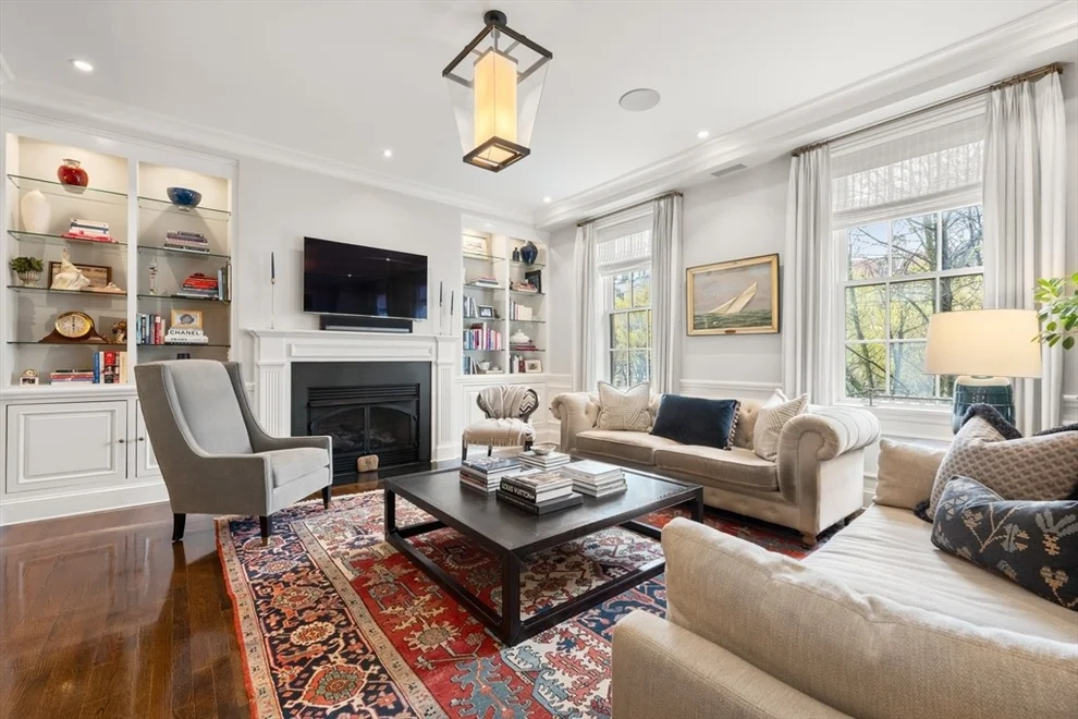 Unit for sale at 413-415 Commonwealth Ave, Boston, MA 02215