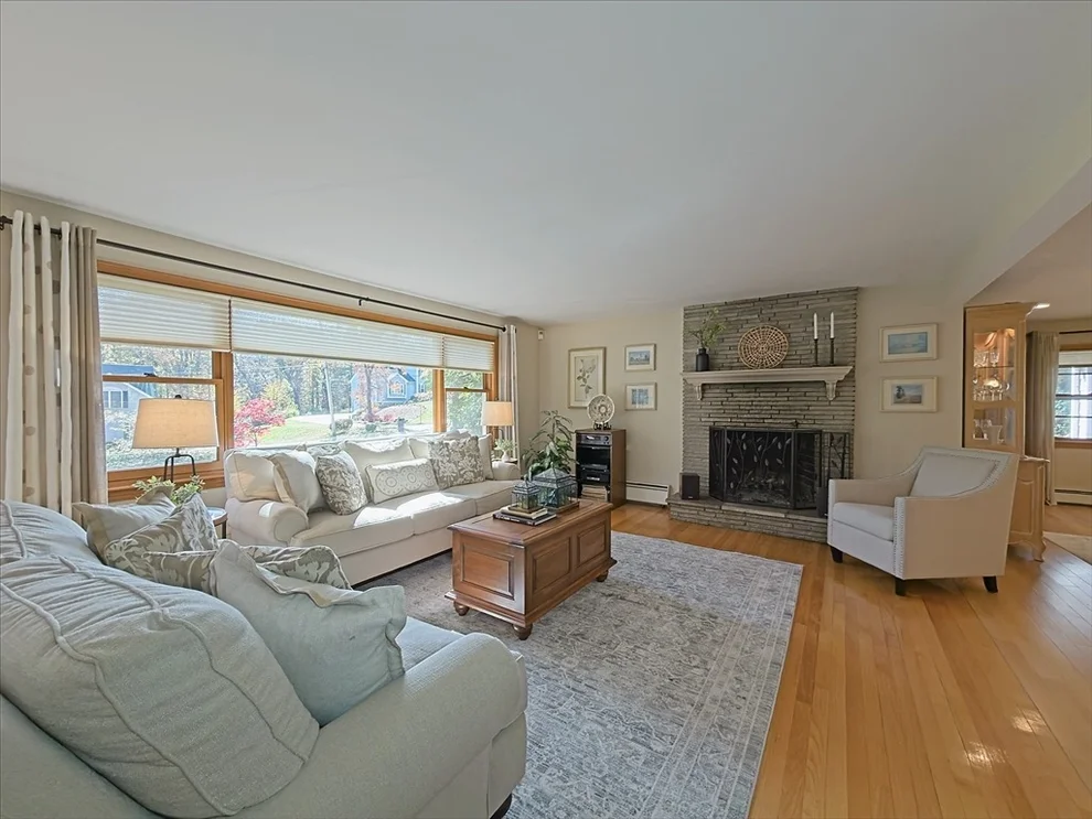 Unit for sale at 101 Bellevue Rd, Andover, MA 01810