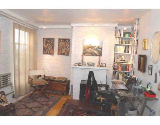 Unit for sale at 3 Goodwin Pl, Boston, MA 02114