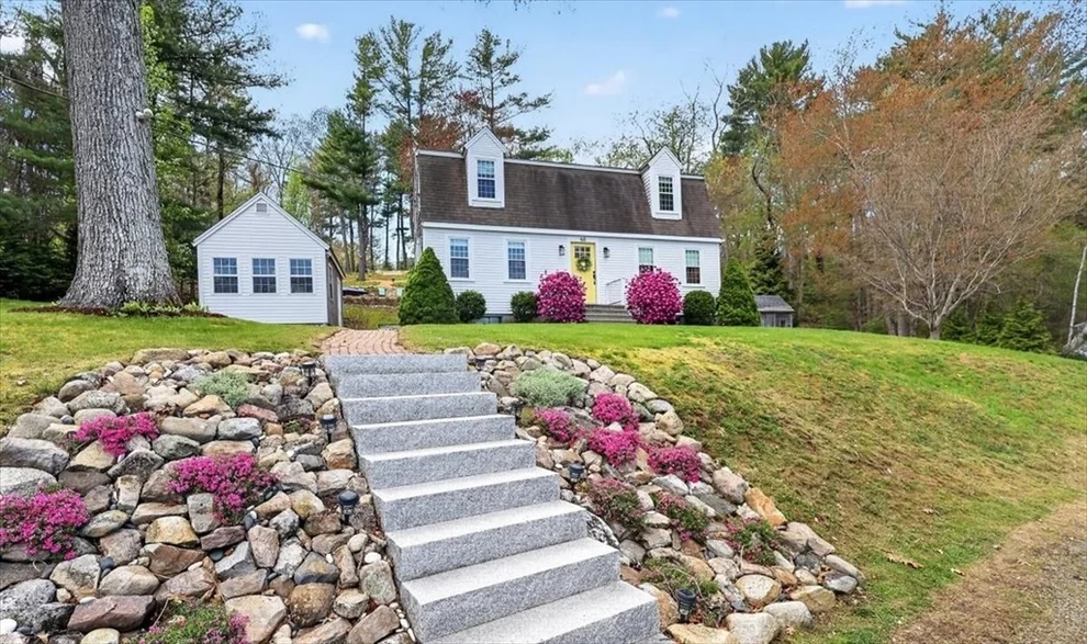 Unit for sale at 60 Oakleaf Dr, Marshfield, MA 02050