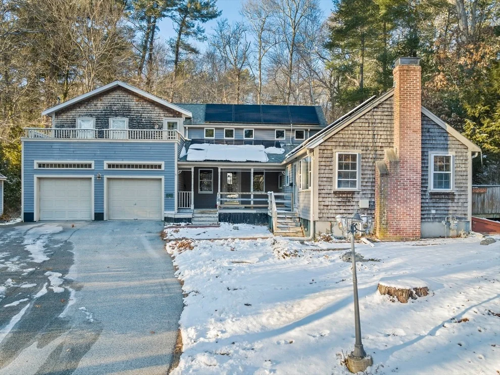 Unit for sale at 649 Ferry St, Marshfield, MA 02050
