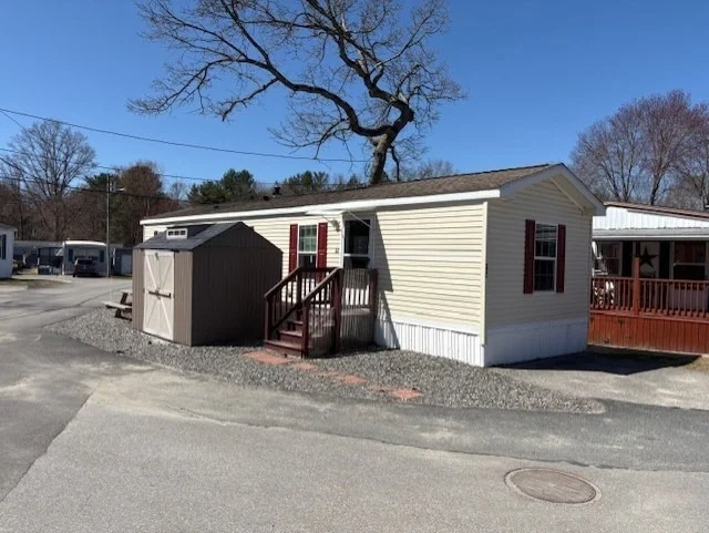 Unit for sale at 557 Southwest Cutoff, Worcester, MA 01607