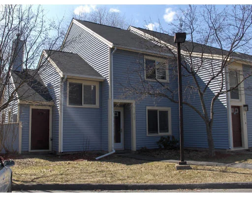 Unit for sale at 617 Nassau Dr, Springfield, MA 01129
