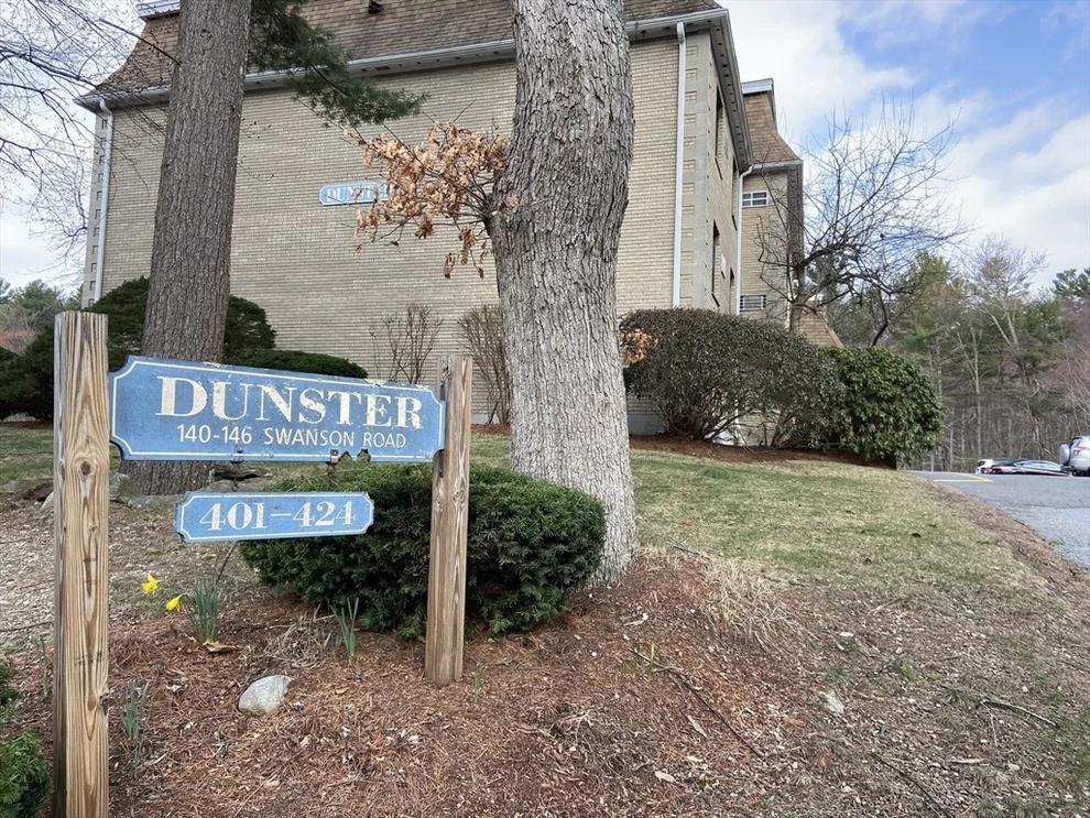 Unit for sale at 140 Swanson Rd, Boxborough, MA 01719