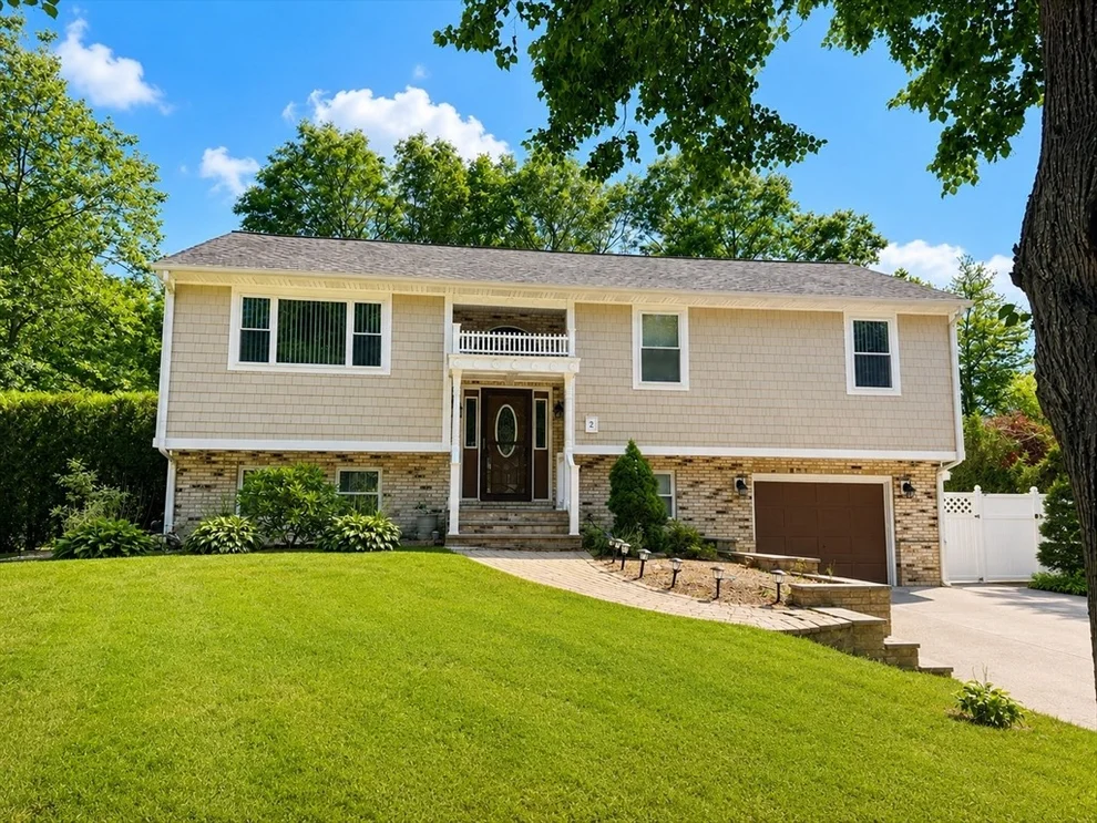 Unit for sale at 2 Cutter Ln, Dartmouth, MA 02748