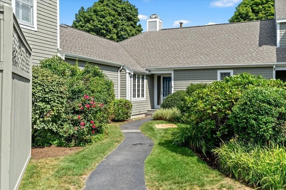 Unit for sale at 56 Floret Cir, Hingham, MA 02043