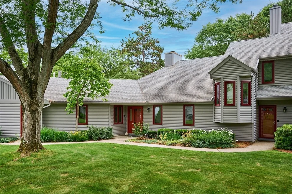 Unit for sale at 23 Mcintosh Dr, Amherst, MA 01002