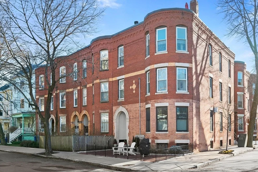 Unit for sale at 96 Brook St, Brookline, MA 02445