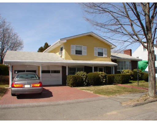 Unit for sale at 26 Dartmouth Road, Marblehead, MA 01945