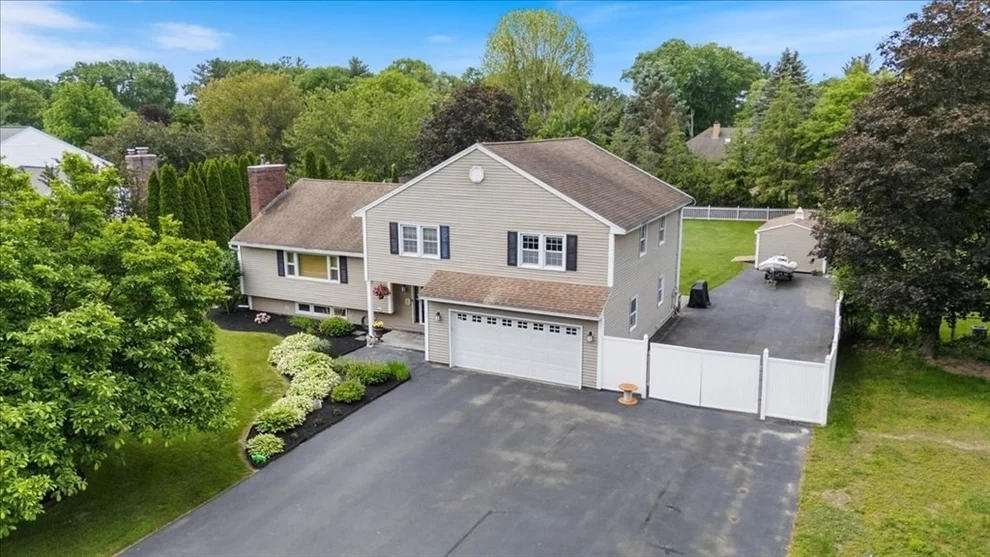 Unit for sale at 75 Cox Lane, Methuen, MA 01844