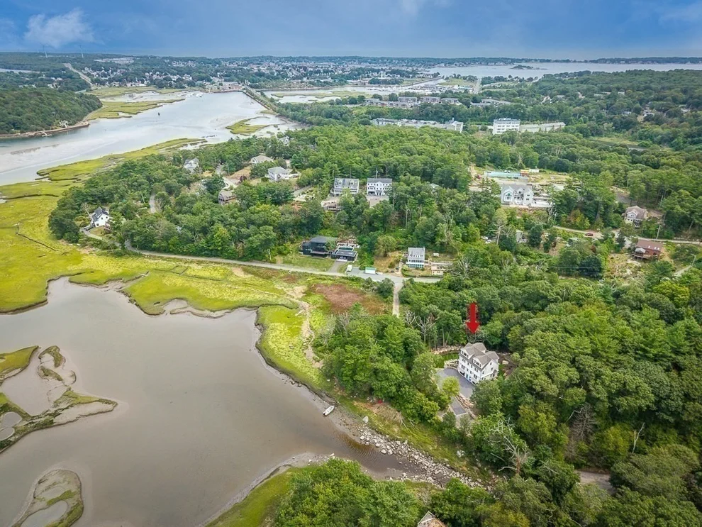 Unit for sale at 5 Samoset Rd, Gloucester, MA 01930