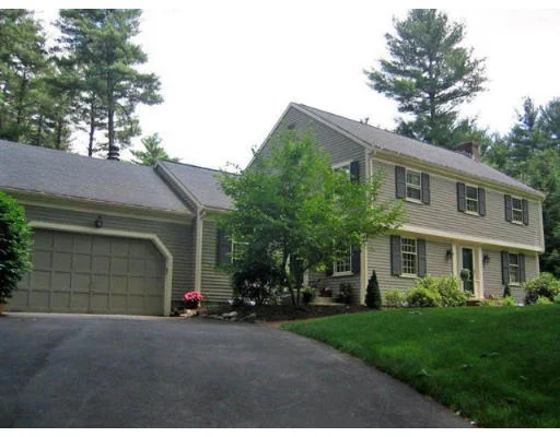 Unit for sale at 12 Saddle Ridge Road, Dover, MA 02030