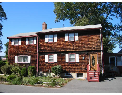 Unit for sale at 2 Fairview Rd, Marblehead, MA 01945
