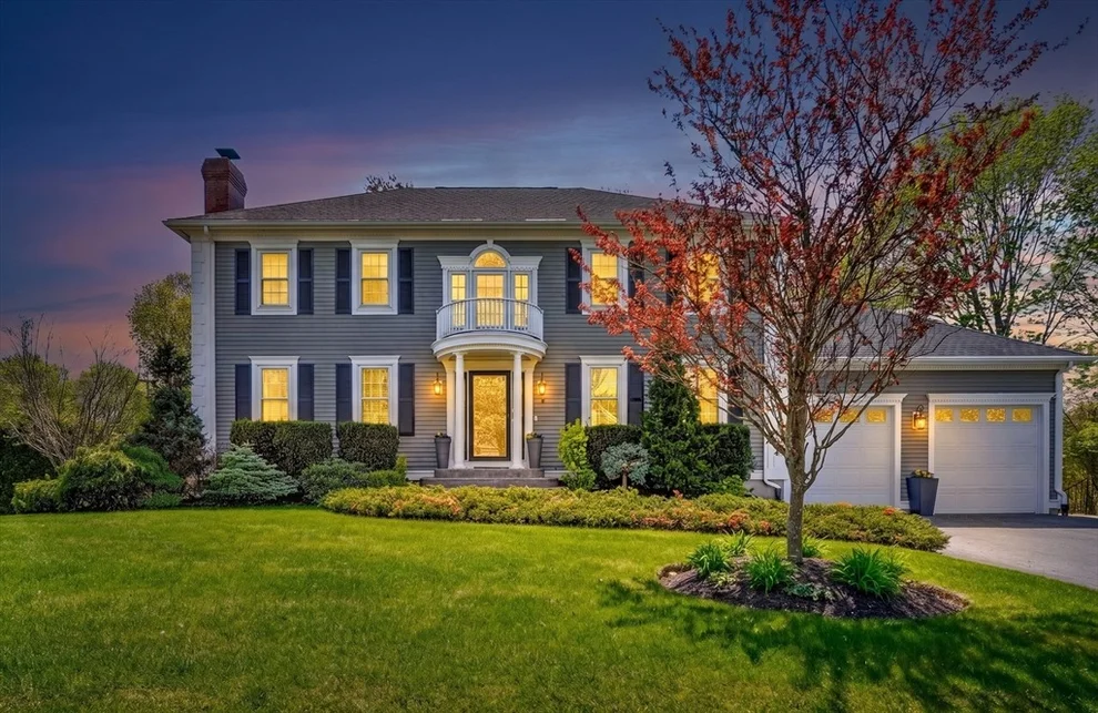 Unit for sale at 2 Heritage Lane, Saugus, MA 01906