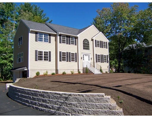 Unit for sale at 13 Cochrane Road, Wilmington, MA 01887