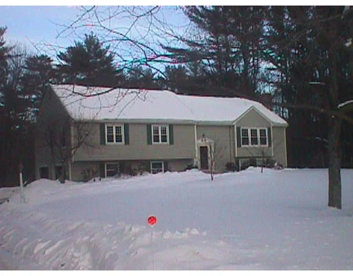 Unit for sale at 9 Stacey Rd., Norfolk, MA 02056