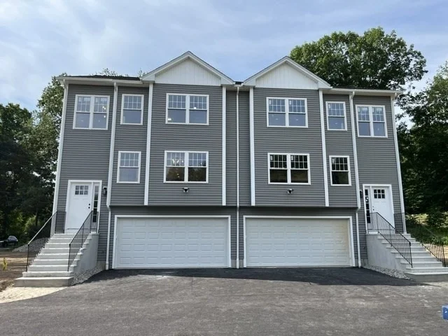 Unit for sale at 191A Oxford Ave, Dudley, MA 01571