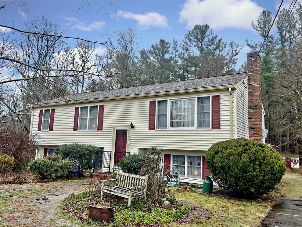 Unit for sale at 191 Summer St, Rockland, MA 02370